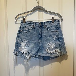 American Eagle mom high rise short